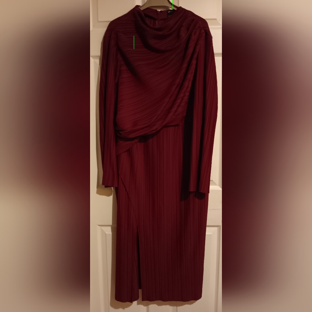 Elegant Burgundy Long Sleeve Dress